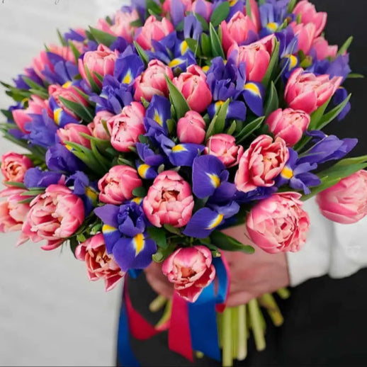 Arreglo Floral para Funeral con Tulipanes Rosa y Lirios – The Prestige Funerarias